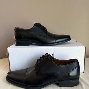 Men’s Florsheim black dress shoes